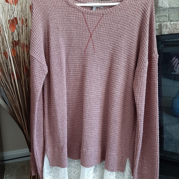 MIA+TESS - Beautiful Waffle Textured Long Tunic With White Lace Trim - Size: L - Picture 2 of 9